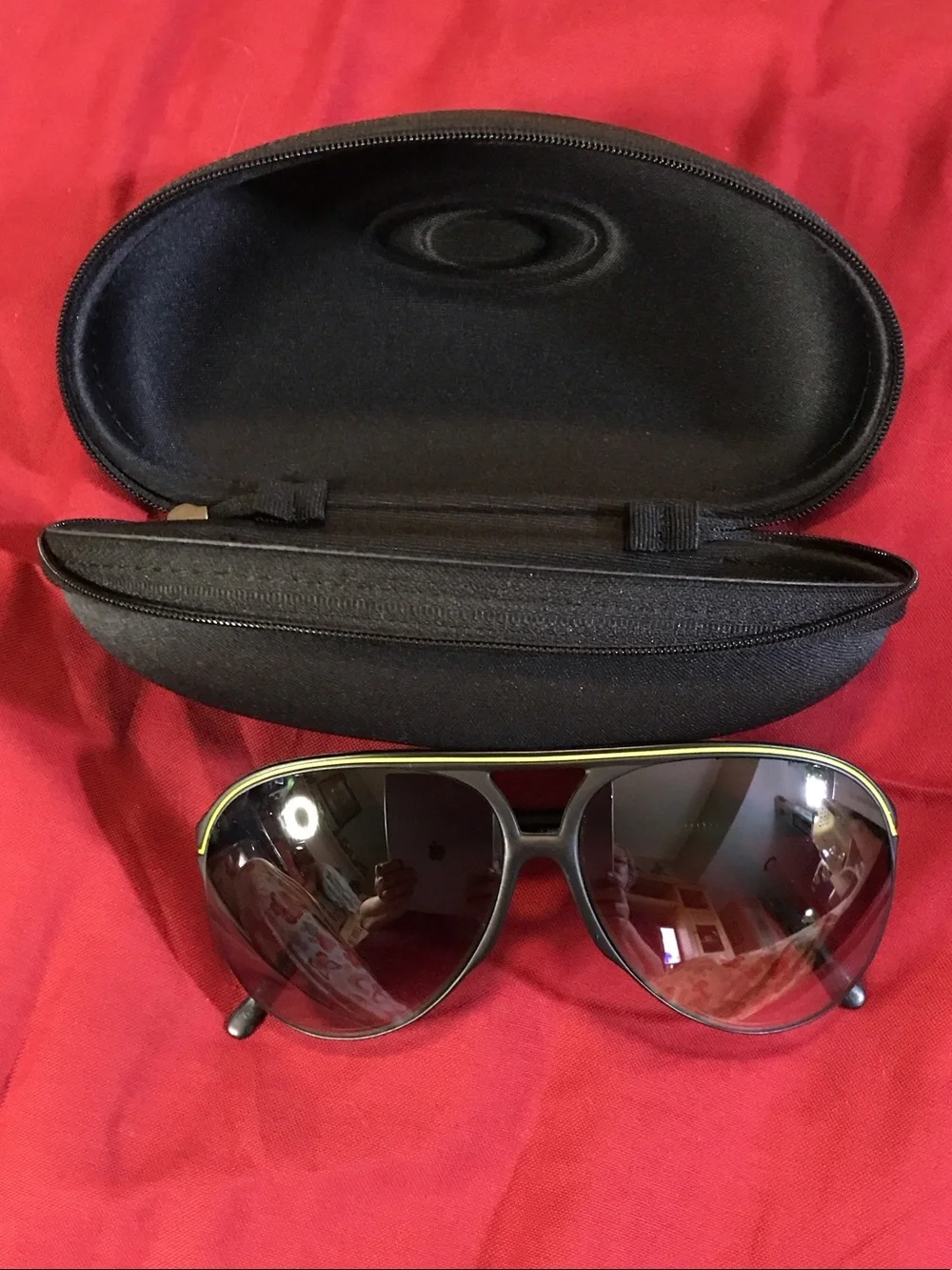 Aviator Style Sunglasses with Case - Black Frame, Dark Lenses